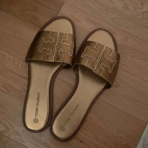 NWT Tory Burch Ines Gold Sandals